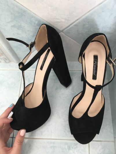 49F09698-29BE-4D8E-B7AA-784D1CCDFBC8