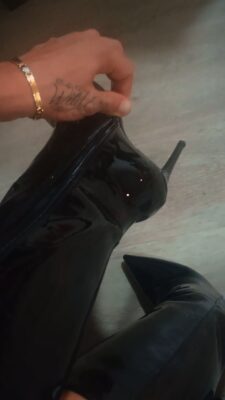 2025-11-22-101823472